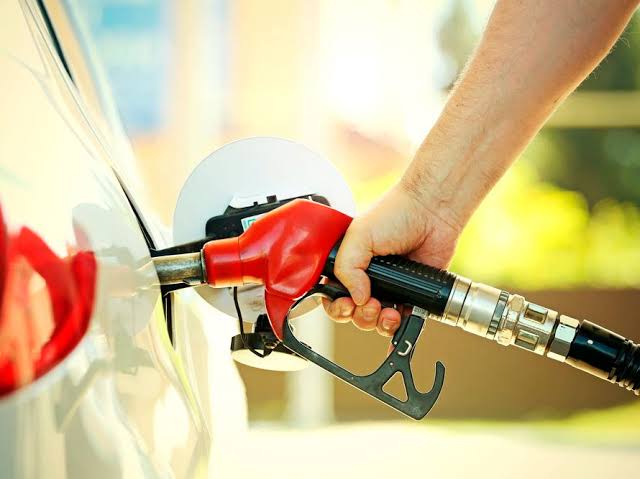 AUMENTO: preço da gasolina terá reajuste a partir desta terça-feira (09)