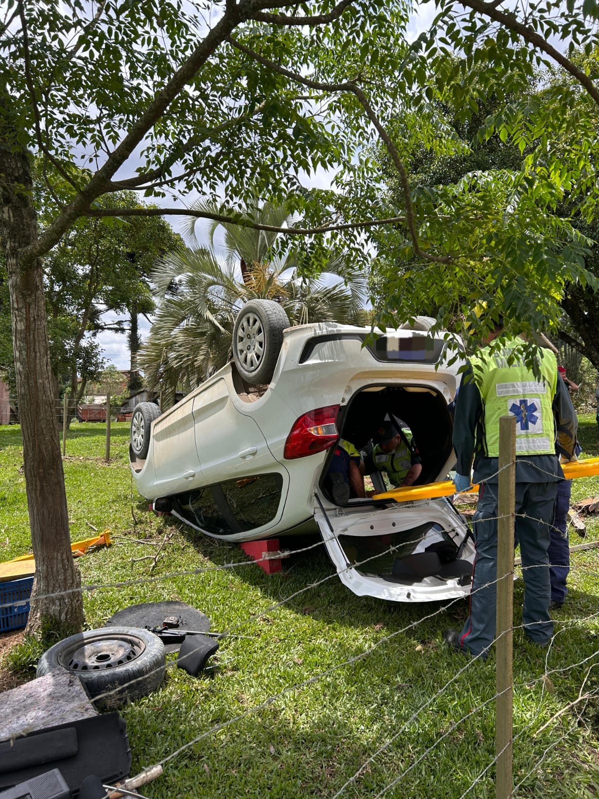 PAPANDUVA: acidente mobiliza bombeiros no interior