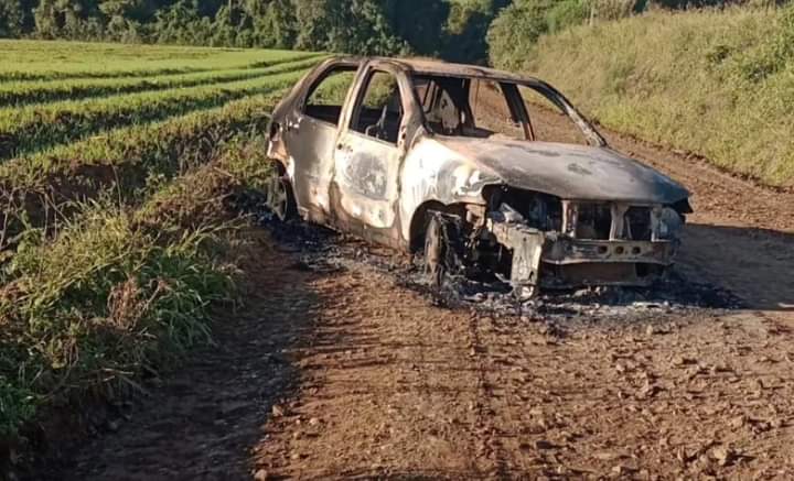 Corpo de homem é localizado carbonizado em um veículo no Planalto Norte