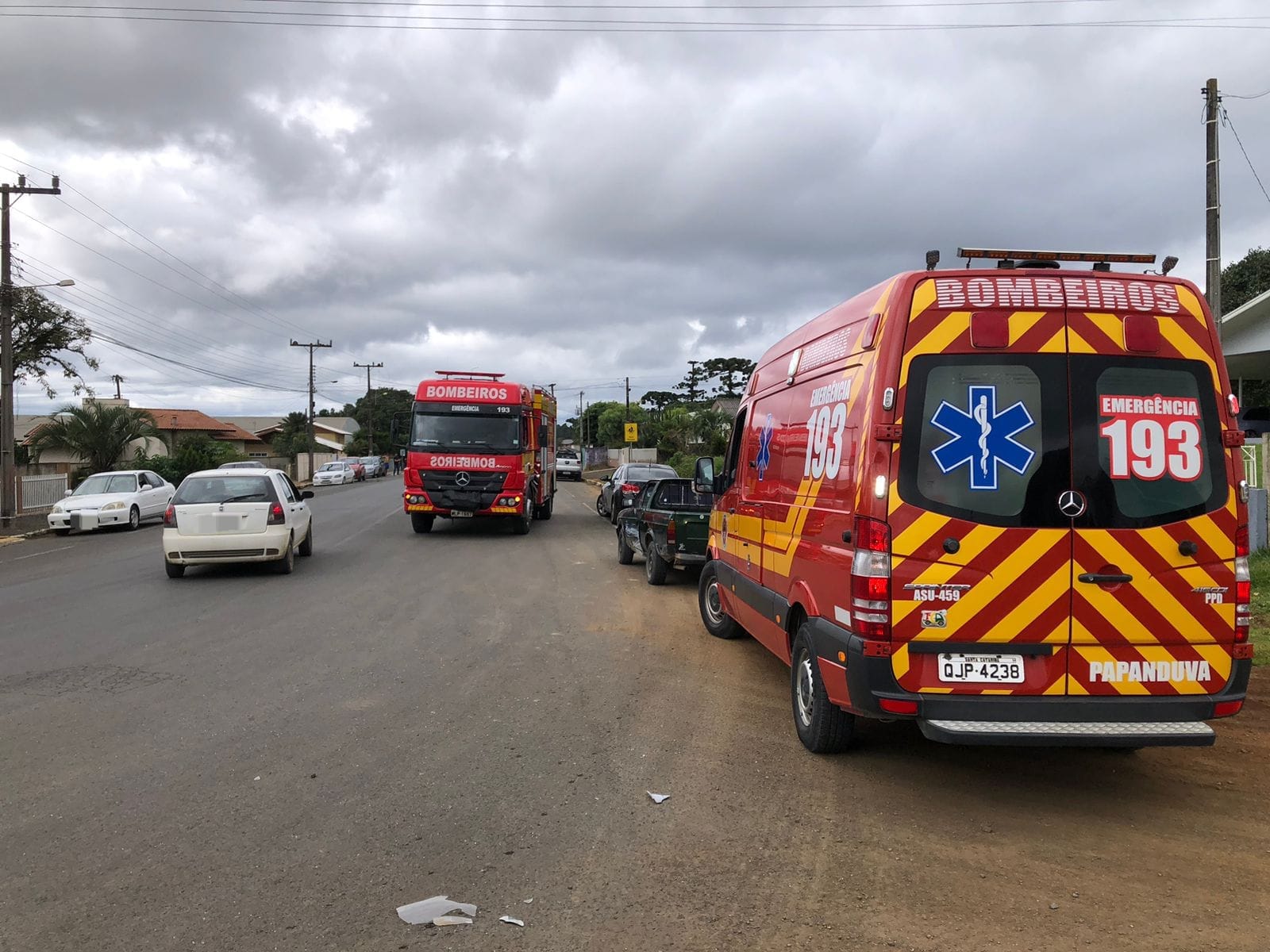 Acidente entre carros é registrado no bairro São Cristóvão, em Papanduva