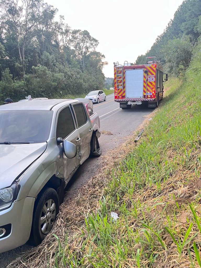 Bombeiros são acionados para atendimento de acidente na BR-280, em Mafra