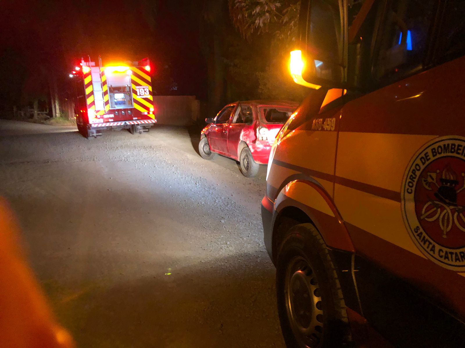 Capotamento de carro é registrado na Rua Mafra, em Papanduva