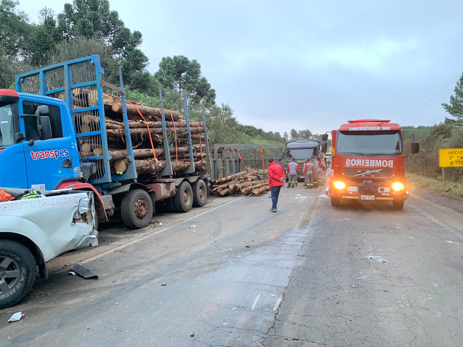 REGIÃO: acidente mobiliza bombeiros de Santa Cecília e Lebon Régis