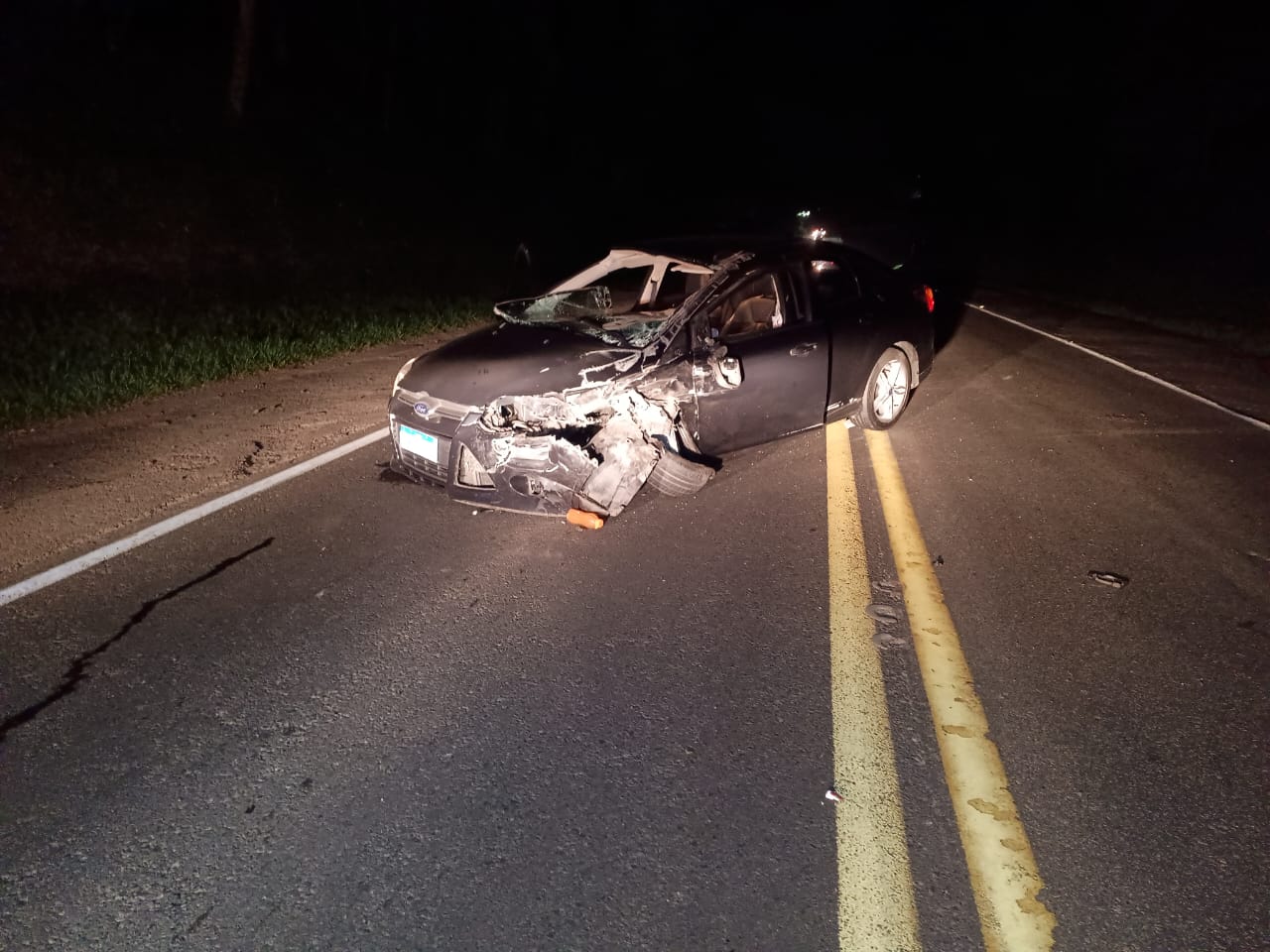 Colisão frontal entre carros é registrado na BR-116, em Monte Castelo