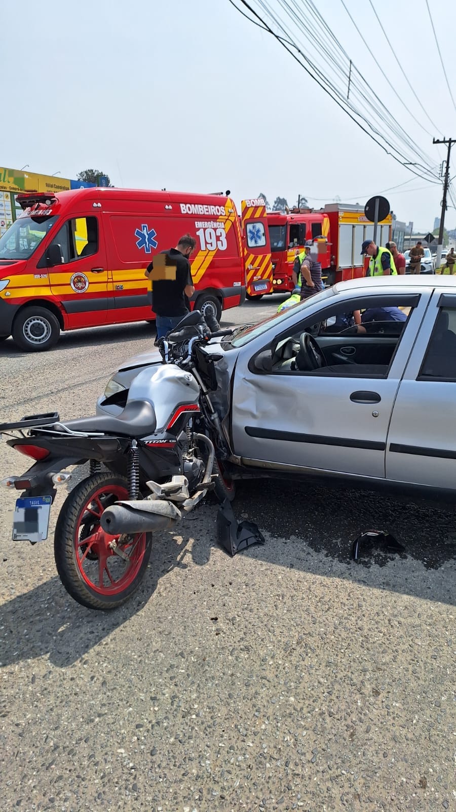 REGIÃO: jovem motociclista fica ferido após acidente no Planalto Norte